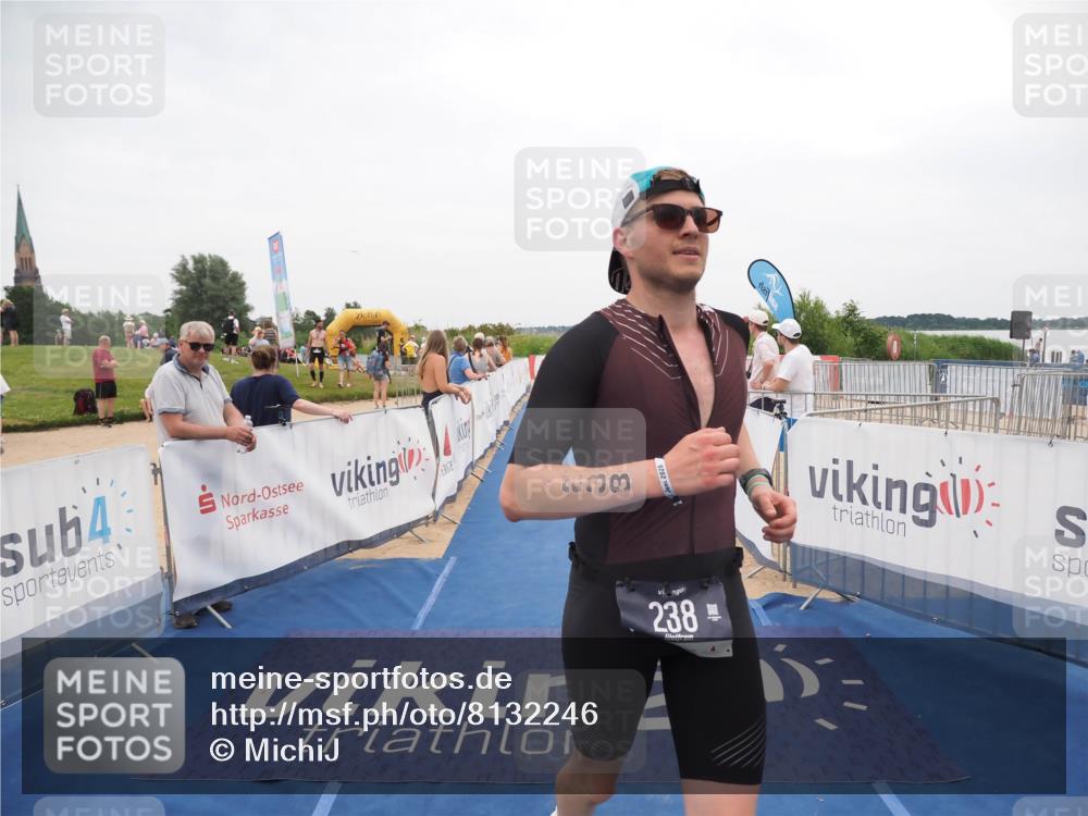 22.06.2025 - Viking Triathlon MichiJ http://msf.ph/oto/8132246 22.06.2025 15:44:27 Ziel 238 meine-sportfotos.de