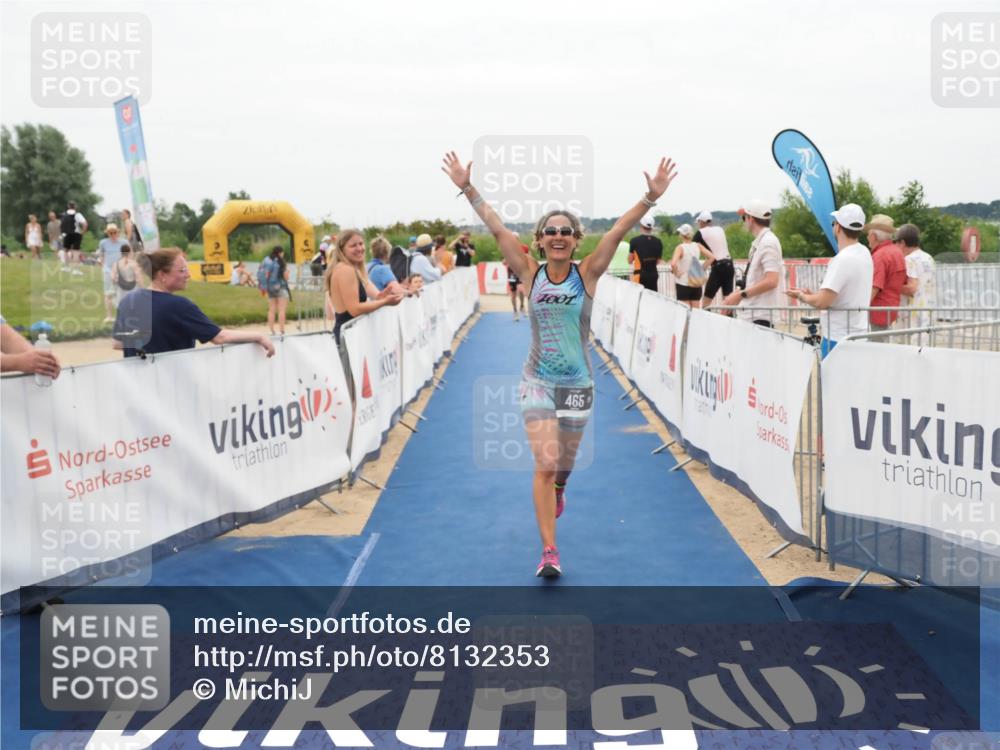 22.06.2025 - Viking Triathlon MichiJ http://msf.ph/oto/8132353 22.06.2025 15:45:05 Ziel 465, 511 meine-sportfotos.de