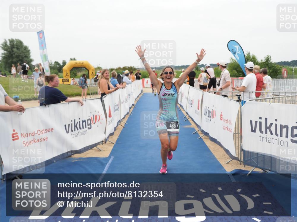 22.06.2025 - Viking Triathlon MichiJ http://msf.ph/oto/8132354 22.06.2025 15:45:05 Ziel 465, 511 meine-sportfotos.de
