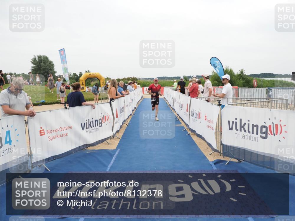 22.06.2025 - Viking Triathlon MichiJ http://msf.ph/oto/8132378 22.06.2025 15:45:08 Ziel 465, 511 meine-sportfotos.de