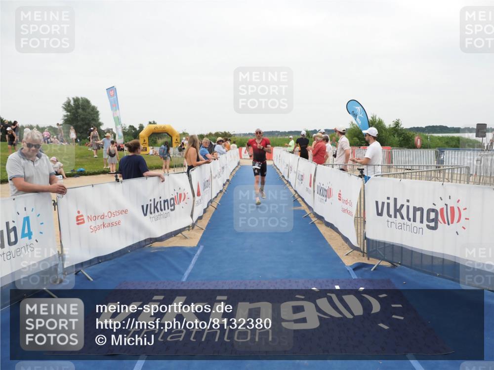 22.06.2025 - Viking Triathlon MichiJ http://msf.ph/oto/8132380 22.06.2025 15:45:08 Ziel 465, 511 meine-sportfotos.de