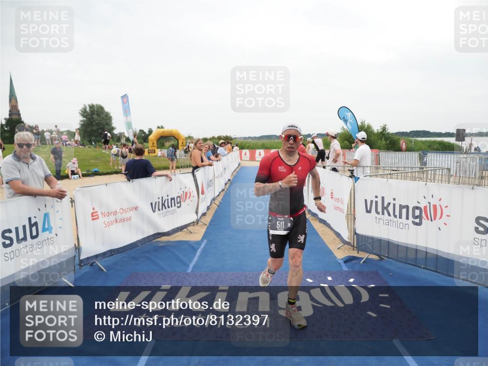 22.06.2025 - Viking Triathlon MichiJ http://msf.ph/oto/8132397 22.06.2025 15:45:11 Ziel 511 meine-sportfotos.de