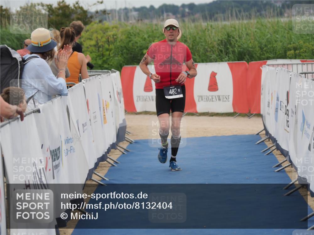 22.06.2025 - Viking Triathlon MichiJ http://msf.ph/oto/8132404 22.06.2025 15:45:39 Ziel 482 meine-sportfotos.de