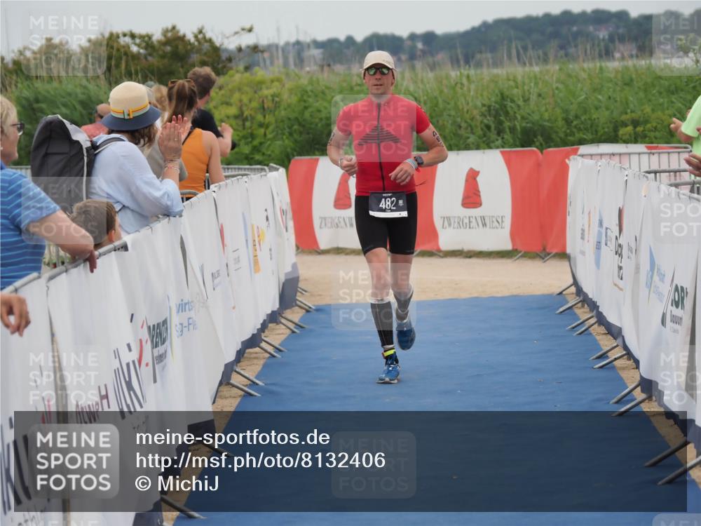 22.06.2025 - Viking Triathlon MichiJ http://msf.ph/oto/8132406 22.06.2025 15:45:39 Ziel 482 meine-sportfotos.de