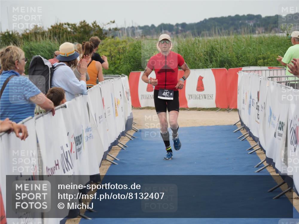 22.06.2025 - Viking Triathlon MichiJ http://msf.ph/oto/8132407 22.06.2025 15:45:39 Ziel 482 meine-sportfotos.de