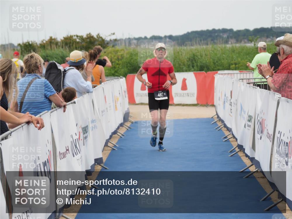22.06.2025 - Viking Triathlon MichiJ http://msf.ph/oto/8132410 22.06.2025 15:45:39 Ziel 482 meine-sportfotos.de