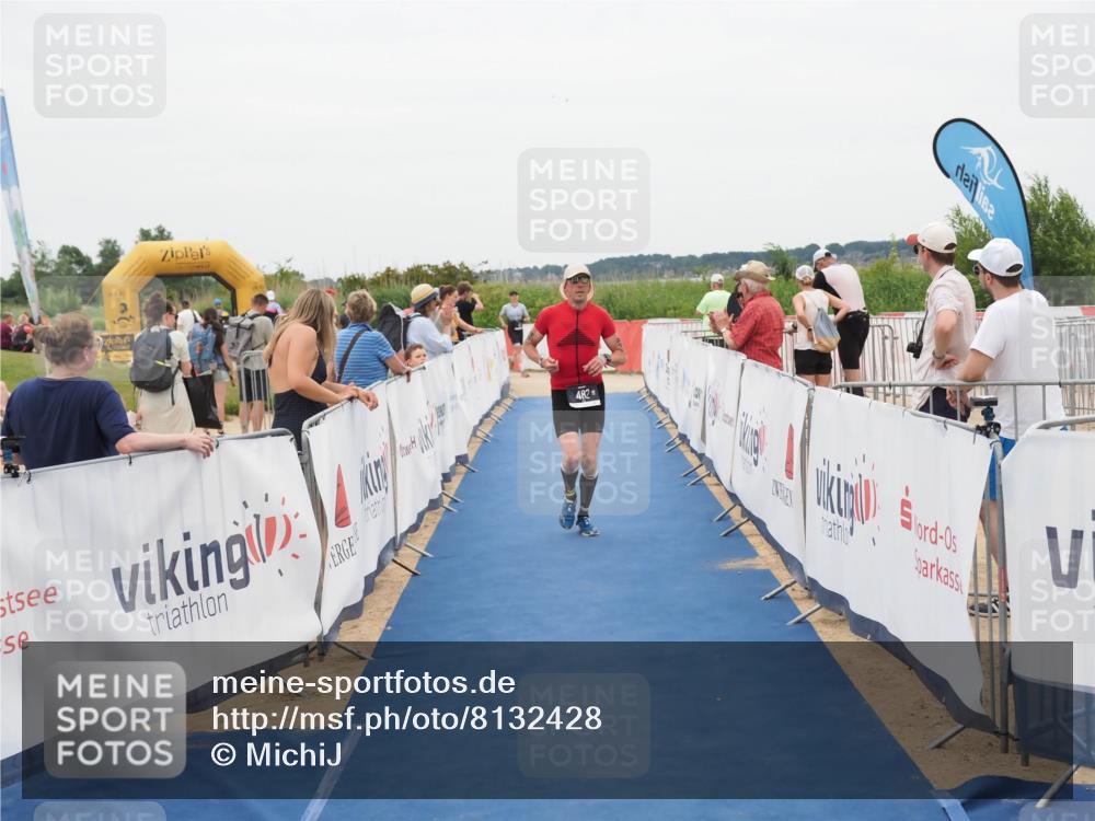 22.06.2025 - Viking Triathlon MichiJ http://msf.ph/oto/8132428 22.06.2025 15:45:42 Ziel 482 meine-sportfotos.de