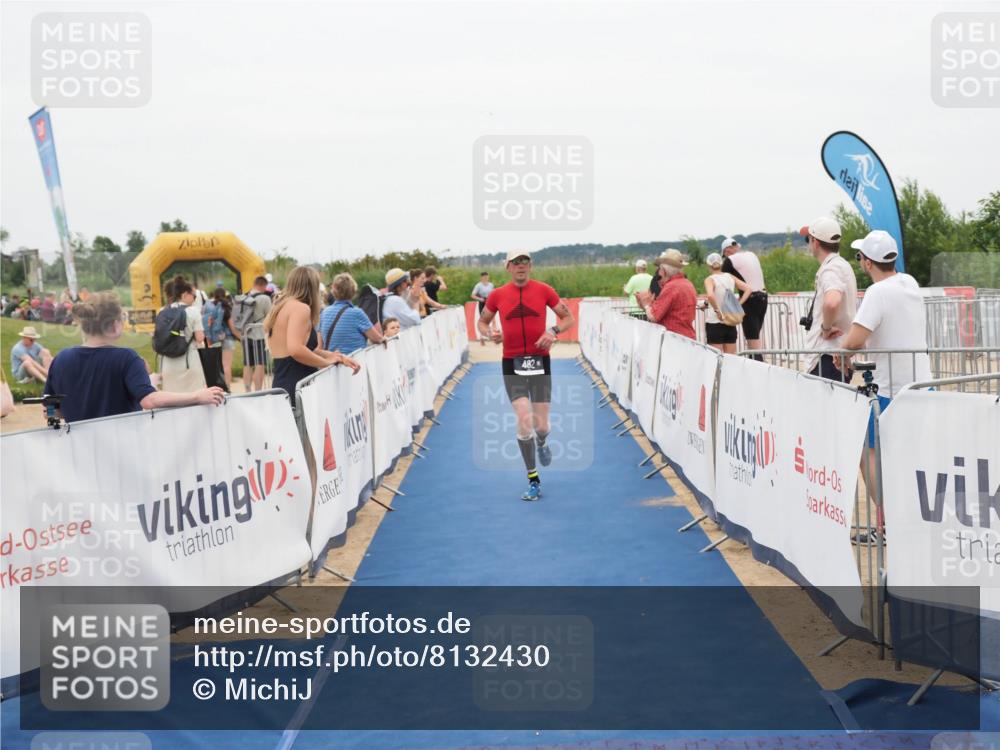 22.06.2025 - Viking Triathlon MichiJ http://msf.ph/oto/8132430 22.06.2025 15:45:42 Ziel 482 meine-sportfotos.de