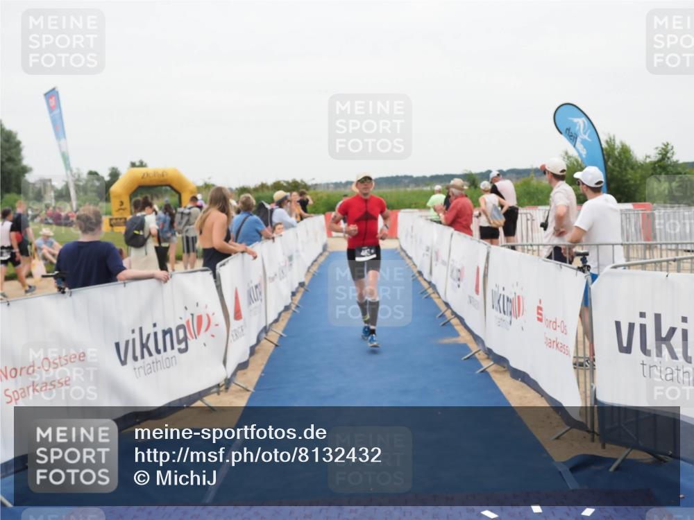 22.06.2025 - Viking Triathlon MichiJ http://msf.ph/oto/8132432 22.06.2025 15:45:42 Ziel 482 meine-sportfotos.de