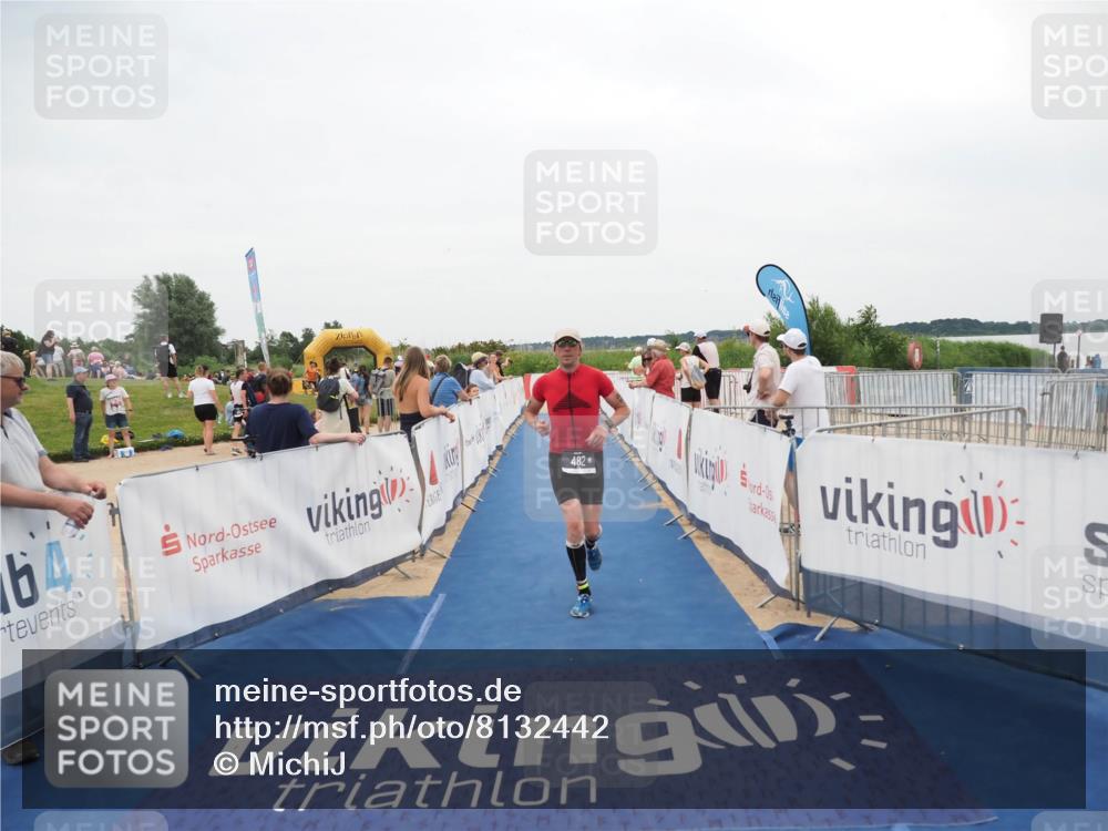 22.06.2025 - Viking Triathlon MichiJ http://msf.ph/oto/8132442 22.06.2025 15:45:43 Ziel 115, 482 meine-sportfotos.de