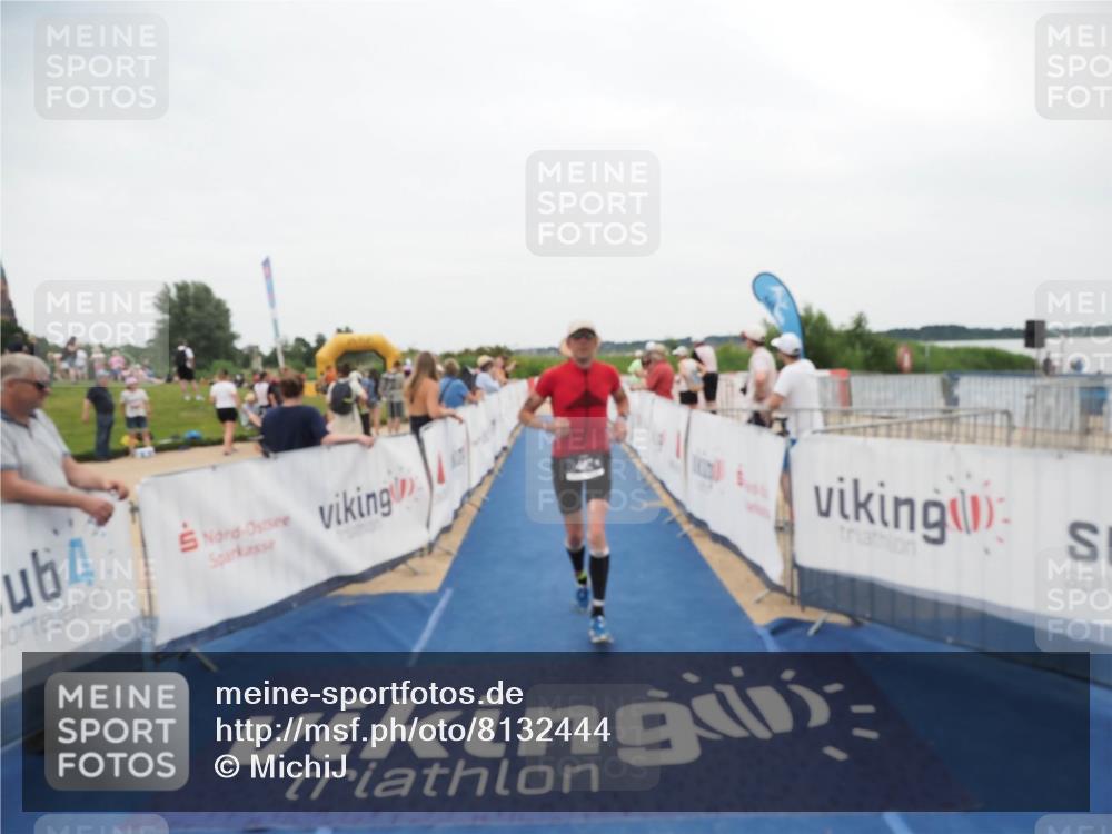 22.06.2025 - Viking Triathlon MichiJ http://msf.ph/oto/8132444 22.06.2025 15:45:44 Ziel 115, 482 meine-sportfotos.de