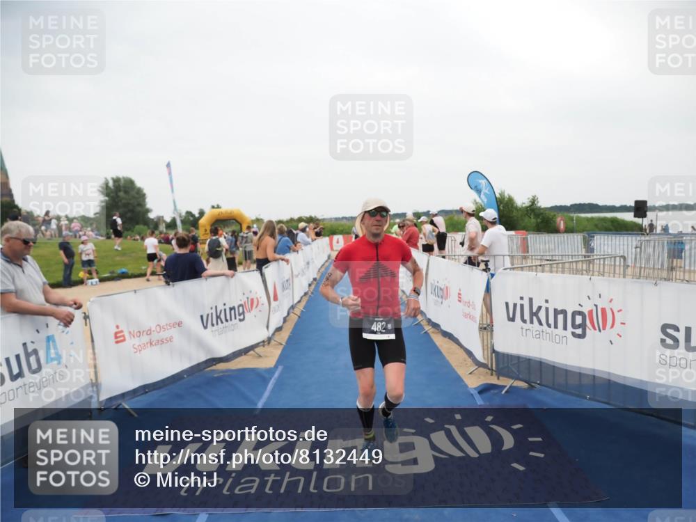 22.06.2025 - Viking Triathlon MichiJ http://msf.ph/oto/8132449 22.06.2025 15:45:44 Ziel 115, 482 meine-sportfotos.de