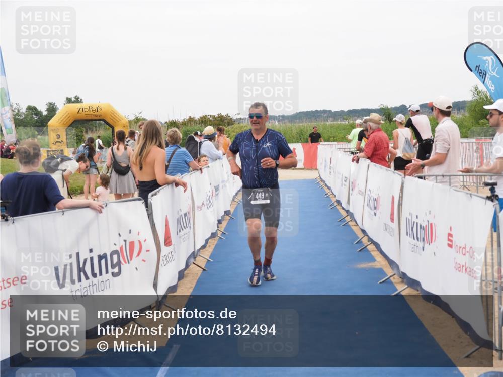 22.06.2025 - Viking Triathlon MichiJ http://msf.ph/oto/8132494 22.06.2025 15:45:55 Ziel 449 meine-sportfotos.de