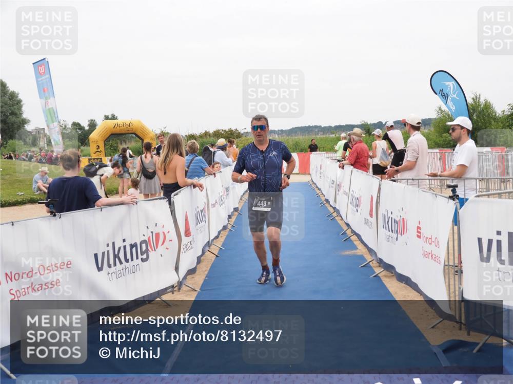 22.06.2025 - Viking Triathlon MichiJ http://msf.ph/oto/8132497 22.06.2025 15:45:55 Ziel 449 meine-sportfotos.de
