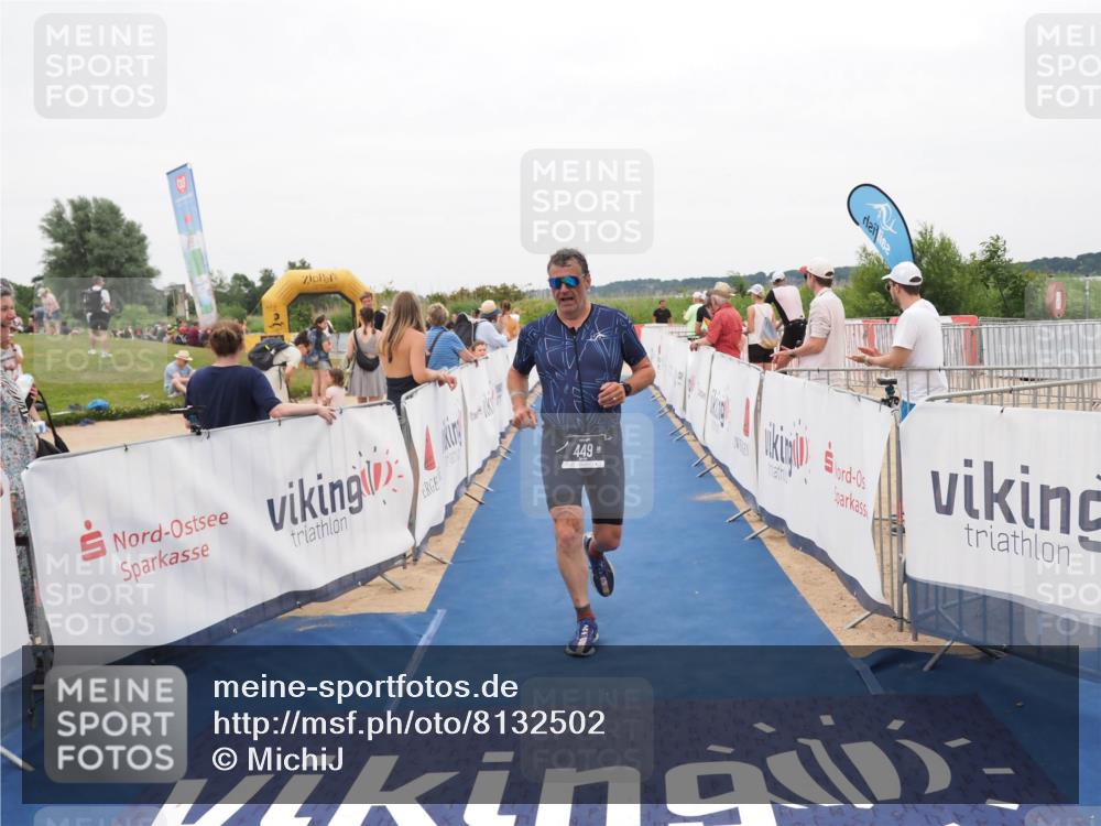 22.06.2025 - Viking Triathlon MichiJ http://msf.ph/oto/8132502 22.06.2025 15:45:56 Ziel 449 meine-sportfotos.de