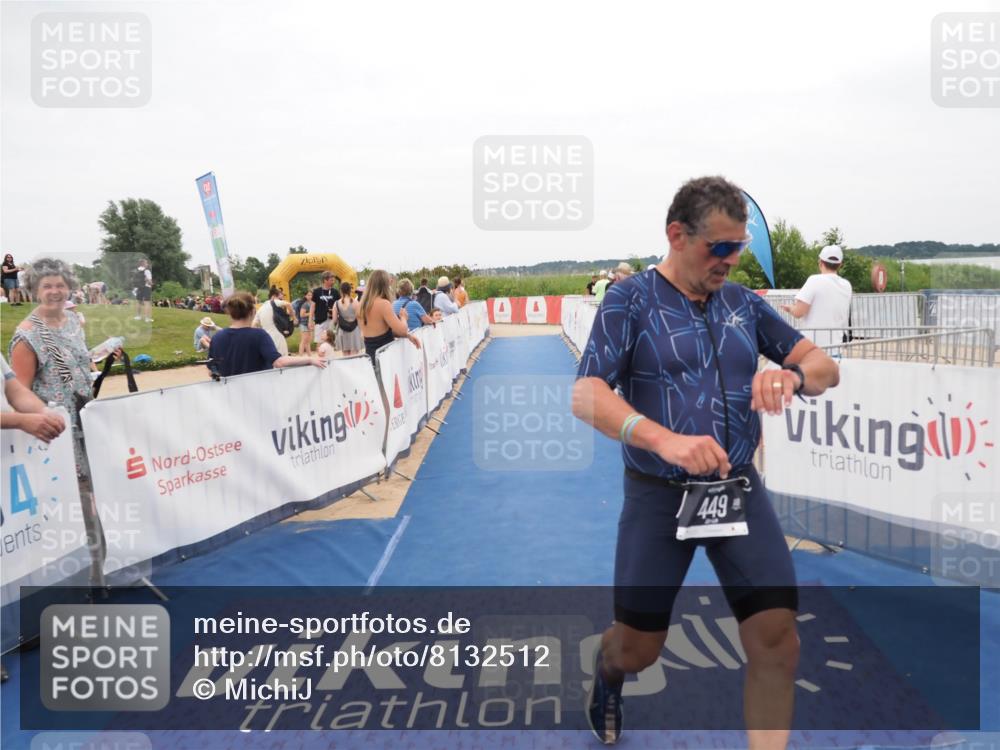 22.06.2025 - Viking Triathlon MichiJ http://msf.ph/oto/8132512 22.06.2025 15:45:57 Ziel 449 meine-sportfotos.de