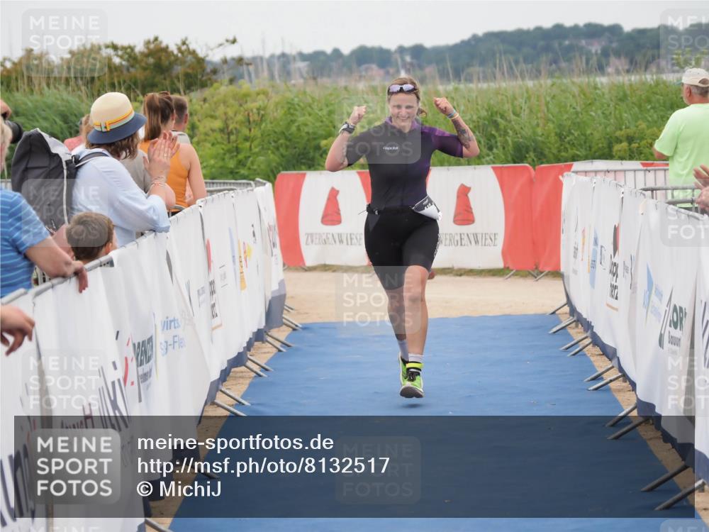 22.06.2025 - Viking Triathlon MichiJ http://msf.ph/oto/8132517 22.06.2025 15:46:02 Ziel 412 meine-sportfotos.de