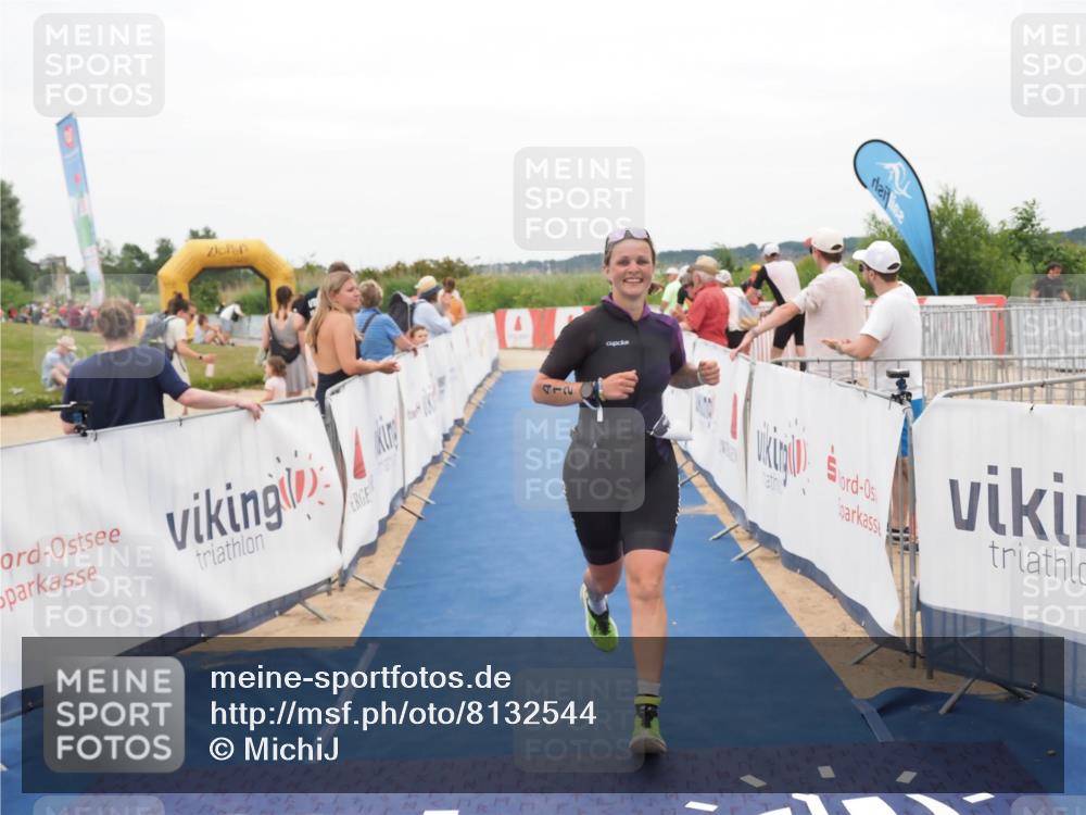 22.06.2025 - Viking Triathlon MichiJ http://msf.ph/oto/8132544 22.06.2025 15:46:05 Ziel 412 meine-sportfotos.de