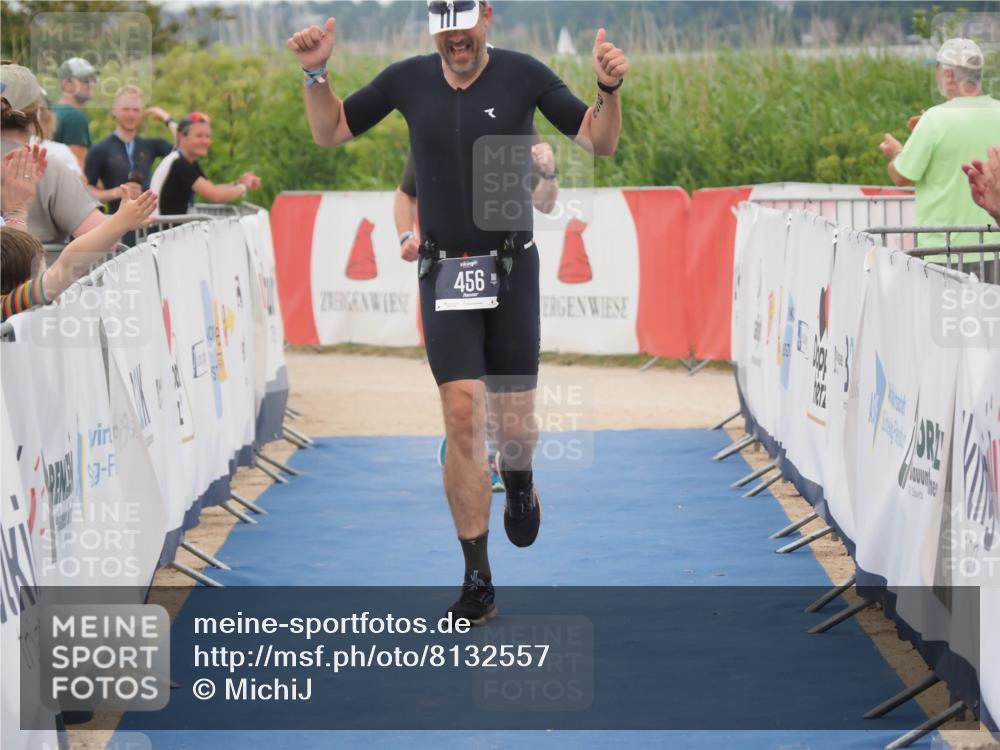 22.06.2025 - Viking Triathlon MichiJ http://msf.ph/oto/8132557 22.06.2025 15:46:43 Ziel 456 meine-sportfotos.de