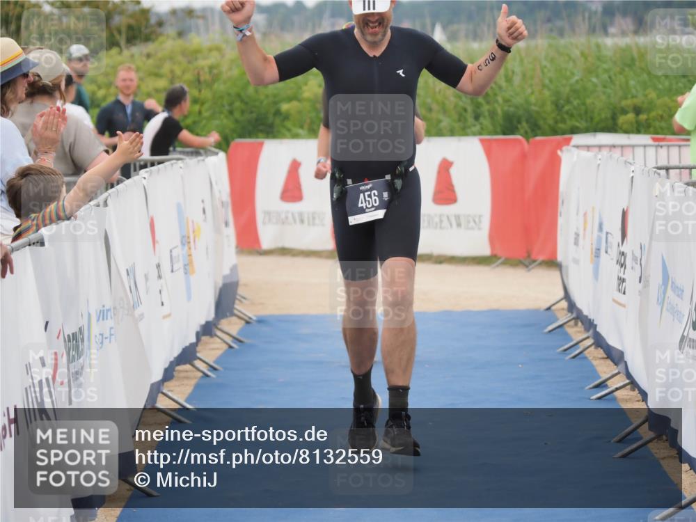 22.06.2025 - Viking Triathlon MichiJ http://msf.ph/oto/8132559 22.06.2025 15:46:43 Ziel 456 meine-sportfotos.de