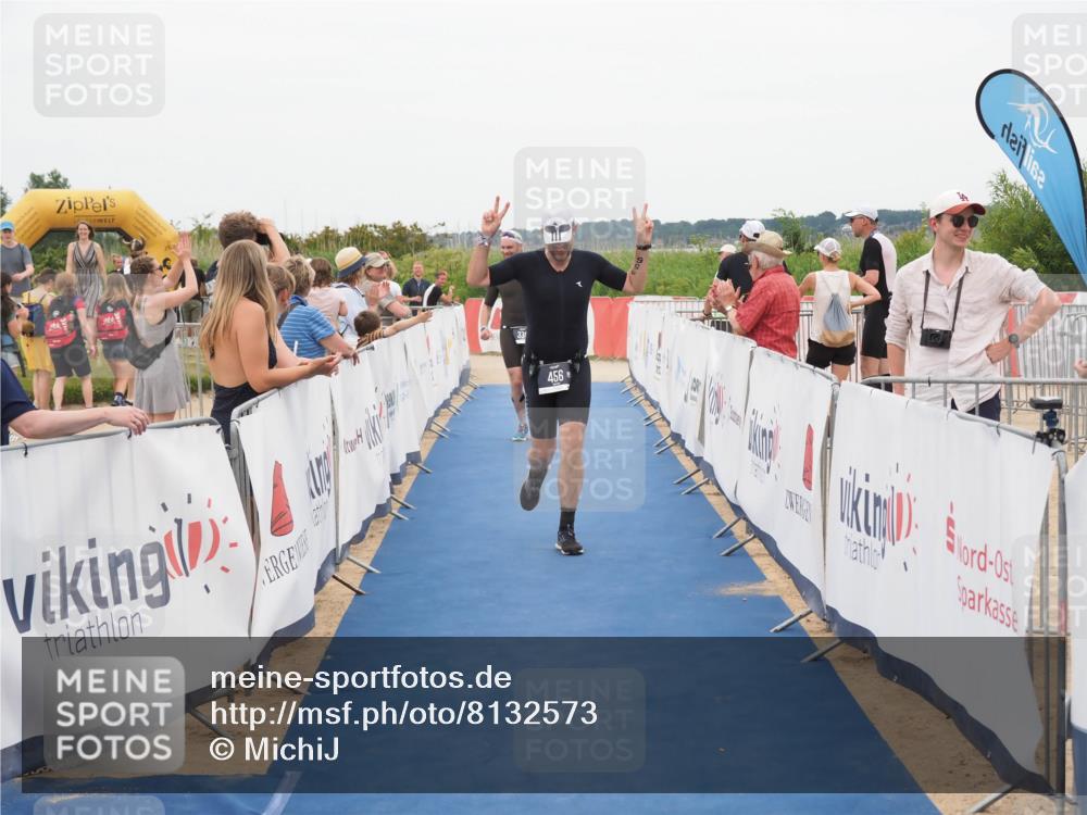 22.06.2025 - Viking Triathlon MichiJ http://msf.ph/oto/8132573 22.06.2025 15:46:45 Ziel 456 meine-sportfotos.de