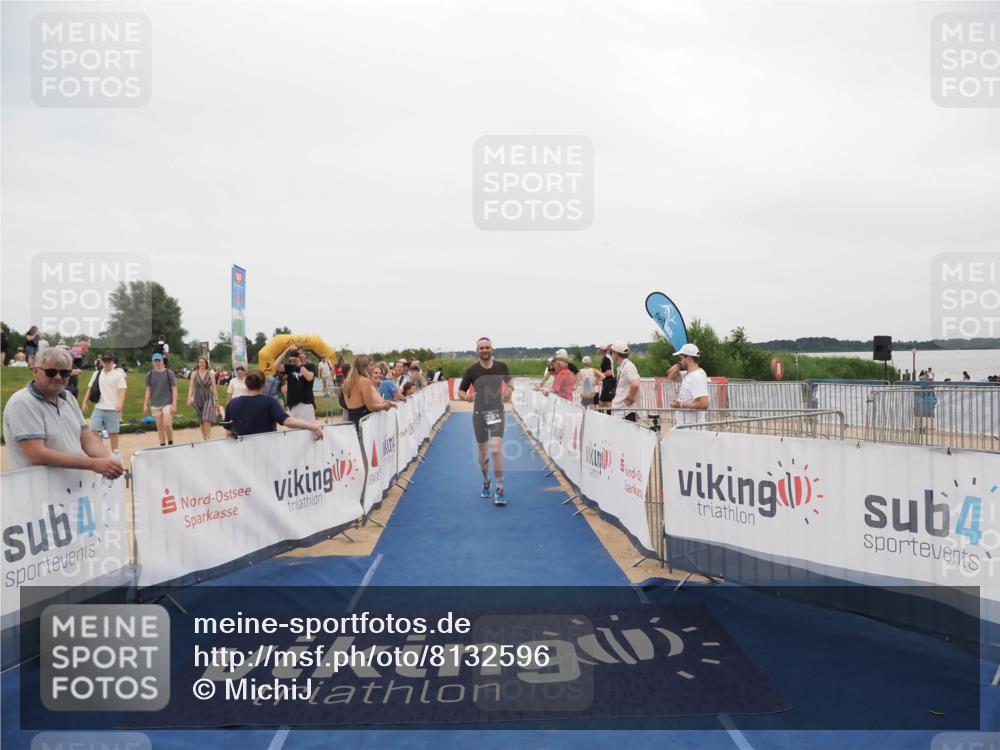 22.06.2025 - Viking Triathlon MichiJ http://msf.ph/oto/8132596 22.06.2025 15:46:52 Ziel 335, 456 meine-sportfotos.de