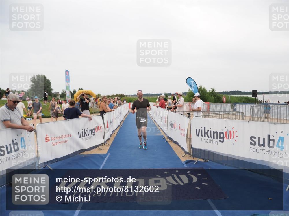 22.06.2025 - Viking Triathlon MichiJ http://msf.ph/oto/8132602 22.06.2025 15:46:53 Ziel 335 meine-sportfotos.de