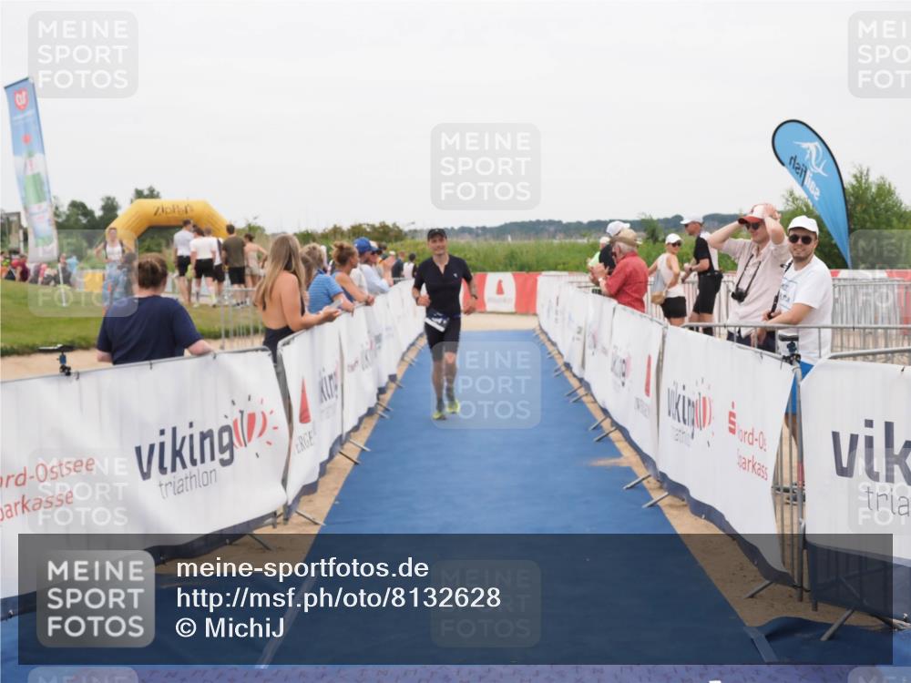 22.06.2025 - Viking Triathlon MichiJ http://msf.ph/oto/8132628 22.06.2025 15:47:20 Ziel 204 meine-sportfotos.de
