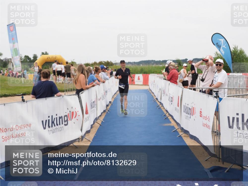 22.06.2025 - Viking Triathlon MichiJ http://msf.ph/oto/8132629 22.06.2025 15:47:20 Ziel 204 meine-sportfotos.de