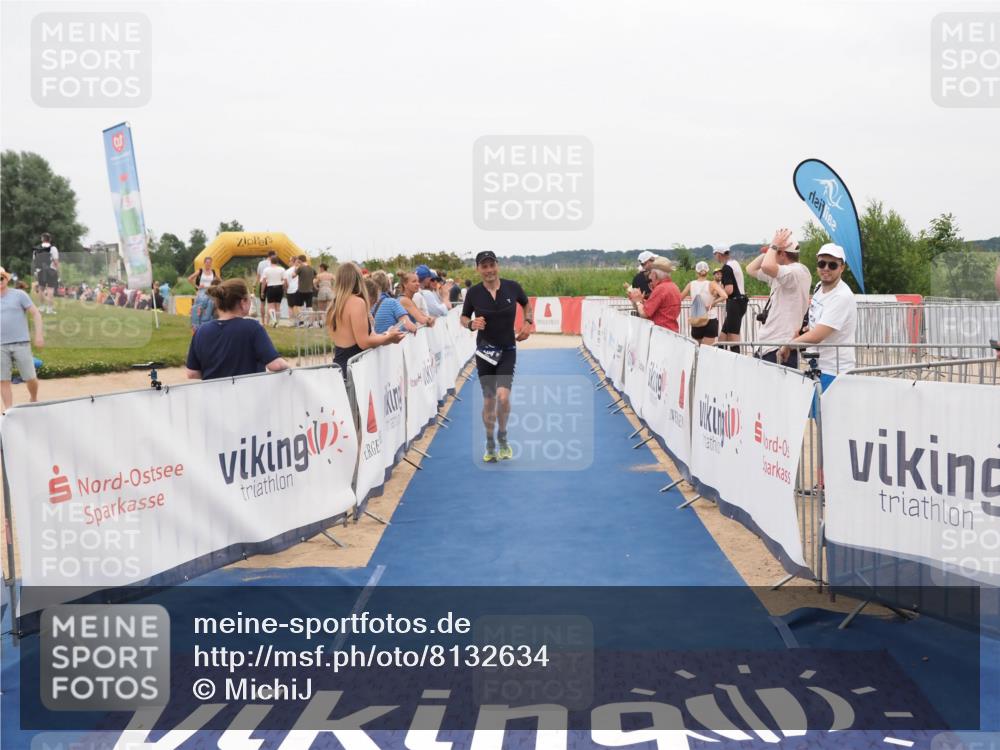 22.06.2025 - Viking Triathlon MichiJ http://msf.ph/oto/8132634 22.06.2025 15:47:21 Ziel 204 meine-sportfotos.de