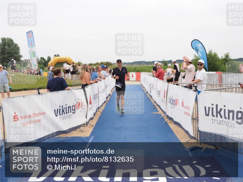 22.06.2025 - Viking Triathlon MichiJ http://msf.ph/oto/8132635 22.06.2025 15:47:21 Ziel 204 meine-sportfotos.de