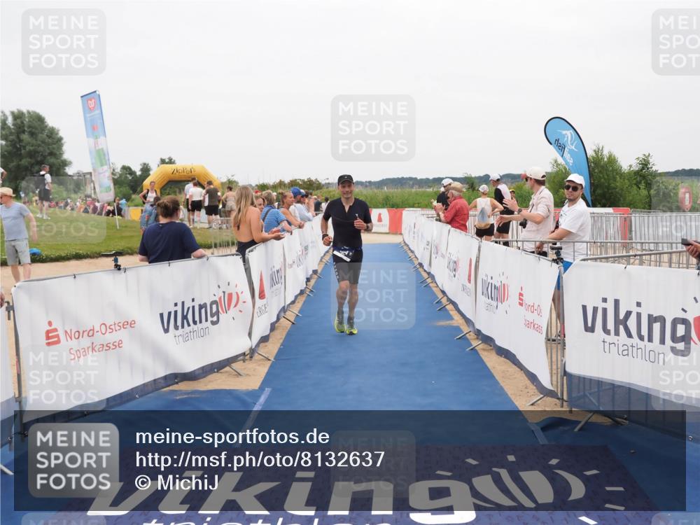 22.06.2025 - Viking Triathlon MichiJ http://msf.ph/oto/8132637 22.06.2025 15:47:21 Ziel 204 meine-sportfotos.de
