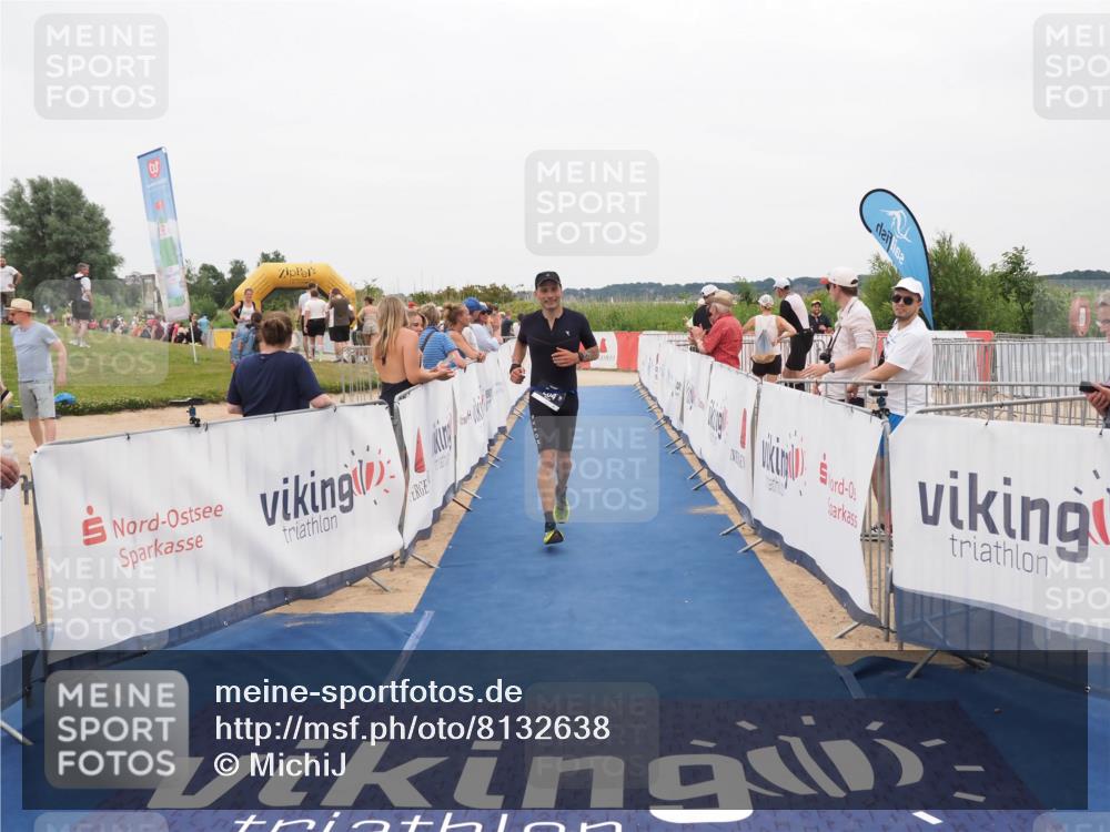 22.06.2025 - Viking Triathlon MichiJ http://msf.ph/oto/8132638 22.06.2025 15:47:21 Ziel 204 meine-sportfotos.de