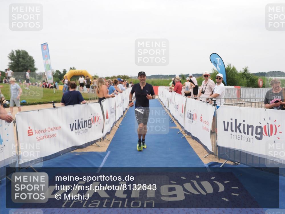 22.06.2025 - Viking Triathlon MichiJ http://msf.ph/oto/8132643 22.06.2025 15:47:22 Ziel 204 meine-sportfotos.de