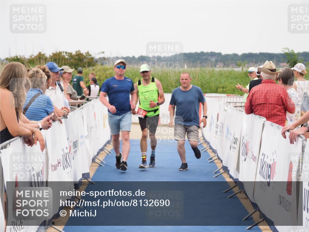 22.06.2025 - Viking Triathlon MichiJ http://msf.ph/oto/8132690 22.06.2025 15:47:59 Ziel 618 meine-sportfotos.de