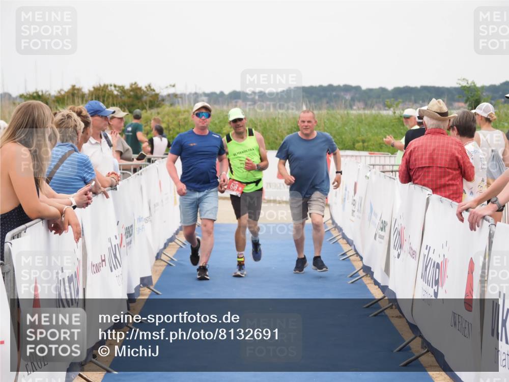 22.06.2025 - Viking Triathlon MichiJ http://msf.ph/oto/8132691 22.06.2025 15:47:59 Ziel 618 meine-sportfotos.de