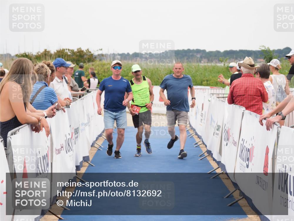 22.06.2025 - Viking Triathlon MichiJ http://msf.ph/oto/8132692 22.06.2025 15:47:59 Ziel 618 meine-sportfotos.de