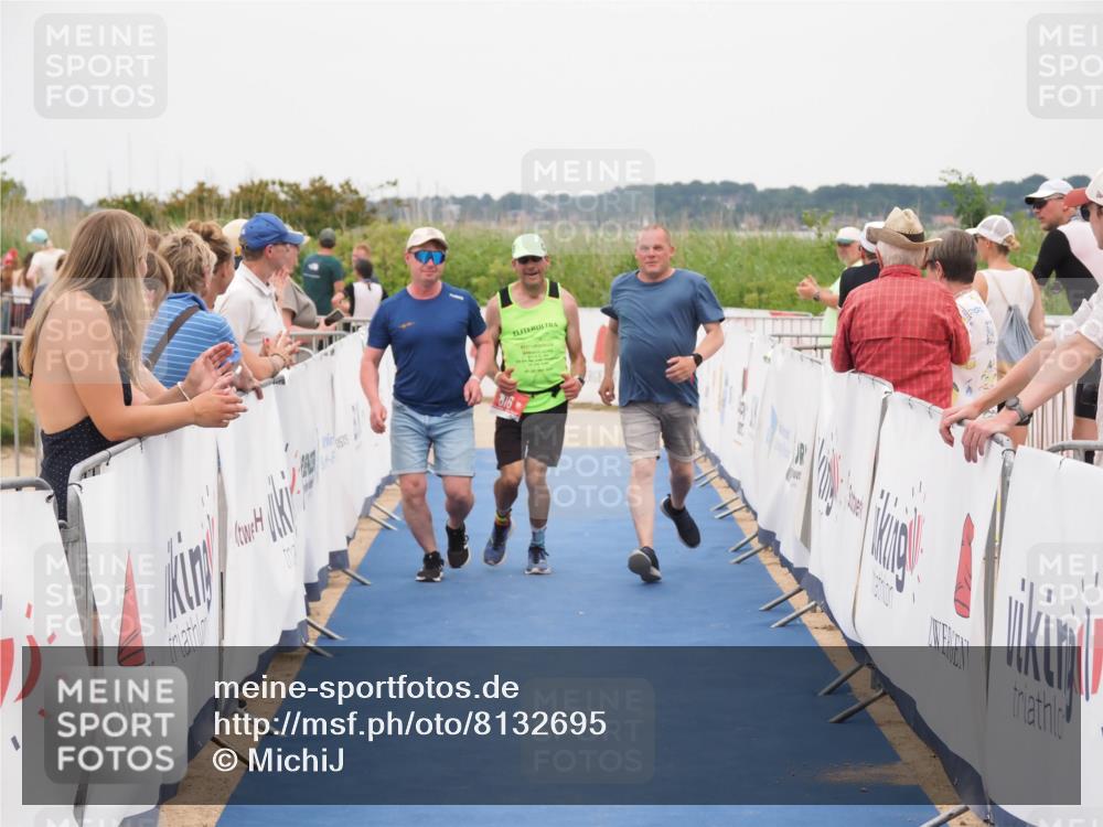 22.06.2025 - Viking Triathlon MichiJ http://msf.ph/oto/8132695 22.06.2025 15:47:59 Ziel 618 meine-sportfotos.de