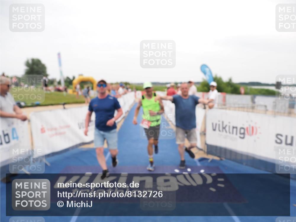 22.06.2025 - Viking Triathlon MichiJ http://msf.ph/oto/8132726 22.06.2025 15:48:03 Ziel 309, 618 meine-sportfotos.de