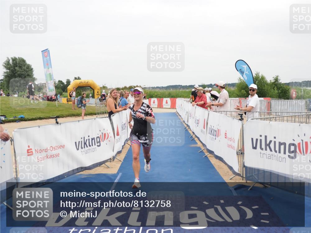 22.06.2025 - Viking Triathlon MichiJ http://msf.ph/oto/8132758 22.06.2025 15:48:10 Ziel 309 meine-sportfotos.de