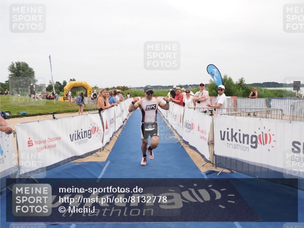 22.06.2025 - Viking Triathlon MichiJ http://msf.ph/oto/8132778 22.06.2025 15:48:21 Ziel 481 meine-sportfotos.de