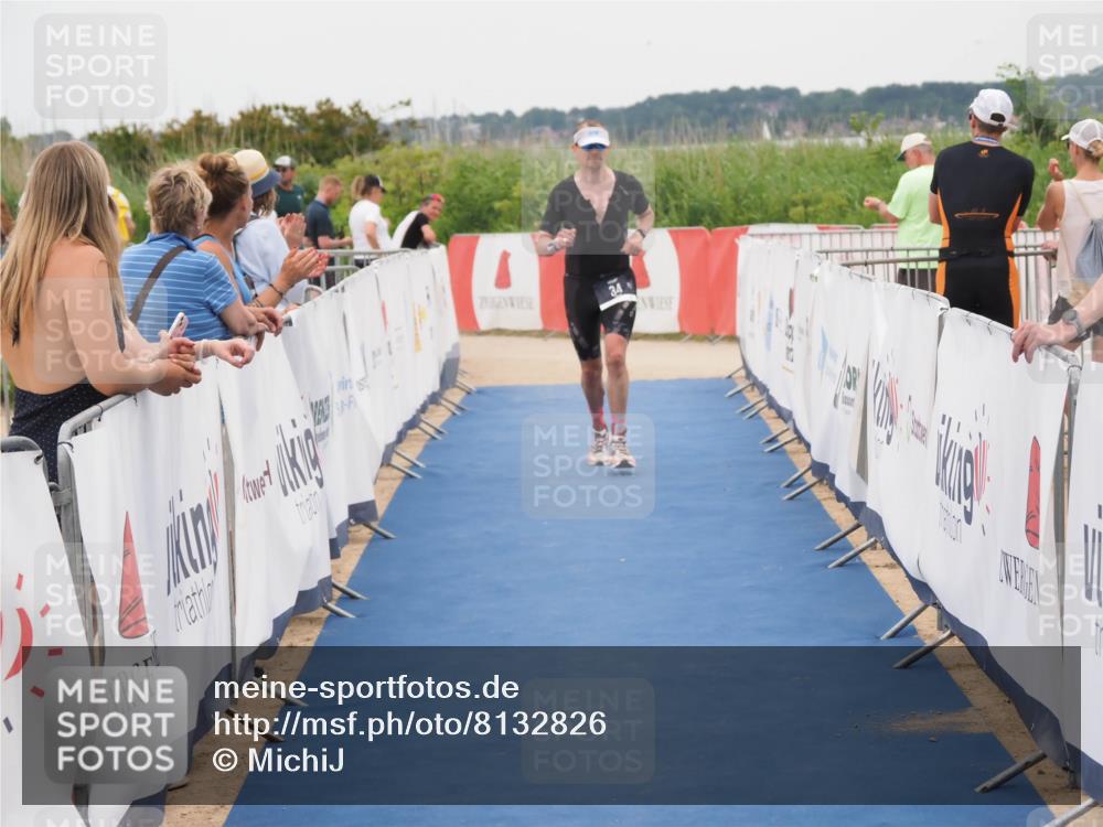 22.06.2025 - Viking Triathlon MichiJ http://msf.ph/oto/8132826 22.06.2025 15:49:50 Ziel 34 meine-sportfotos.de