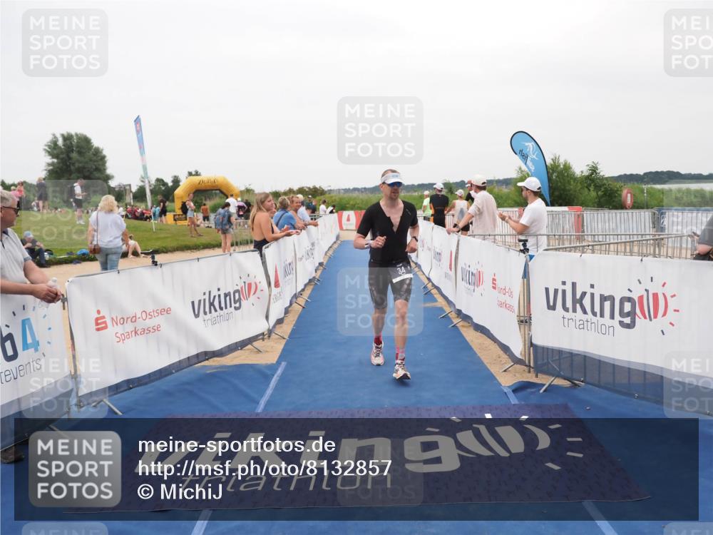 22.06.2025 - Viking Triathlon MichiJ http://msf.ph/oto/8132857 22.06.2025 15:49:54 Ziel 34 meine-sportfotos.de