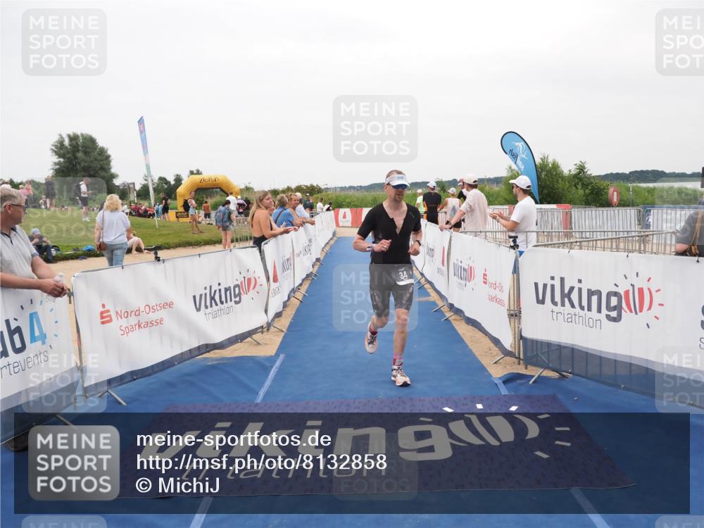 22.06.2025 - Viking Triathlon MichiJ http://msf.ph/oto/8132858 22.06.2025 15:49:54 Ziel 34 meine-sportfotos.de