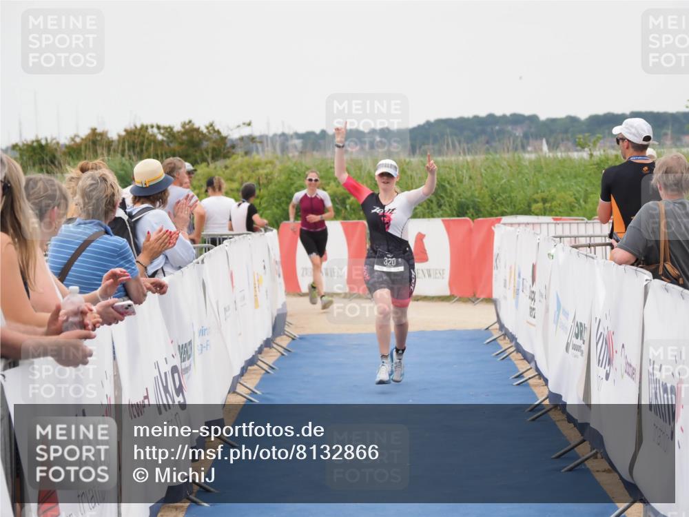 22.06.2025 - Viking Triathlon MichiJ http://msf.ph/oto/8132866 22.06.2025 15:50:30 Ziel 320 meine-sportfotos.de