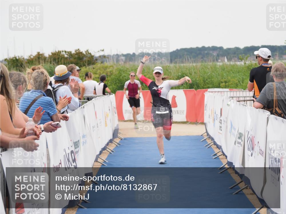 22.06.2025 - Viking Triathlon MichiJ http://msf.ph/oto/8132867 22.06.2025 15:50:30 Ziel 320 meine-sportfotos.de
