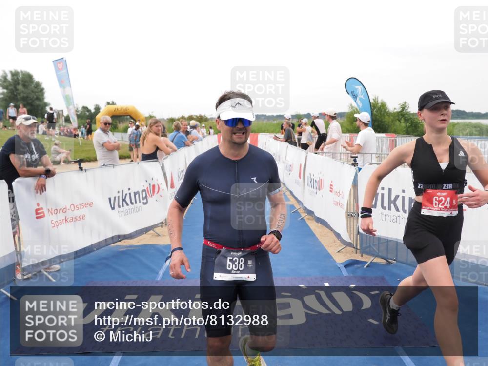 22.06.2025 - Viking Triathlon MichiJ http://msf.ph/oto/8132988 22.06.2025 15:52:04 Ziel 538, 624 meine-sportfotos.de