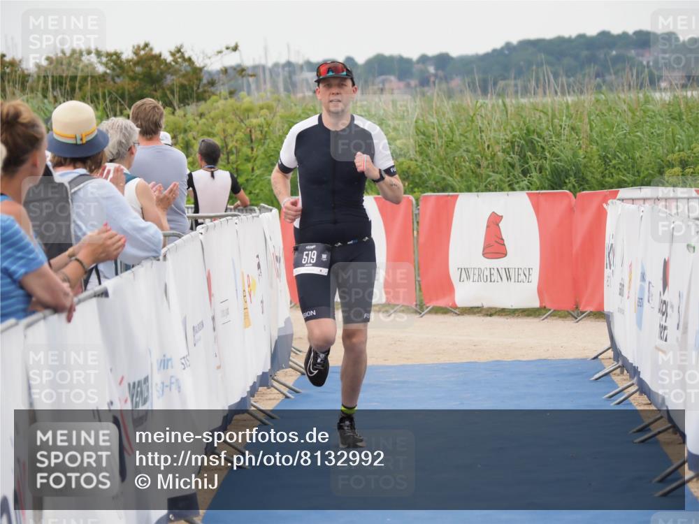 22.06.2025 - Viking Triathlon MichiJ http://msf.ph/oto/8132992 22.06.2025 15:52:25 Ziel 519 meine-sportfotos.de