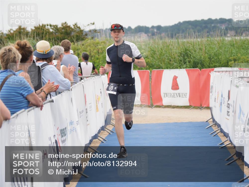 22.06.2025 - Viking Triathlon MichiJ http://msf.ph/oto/8132994 22.06.2025 15:52:25 Ziel 519 meine-sportfotos.de