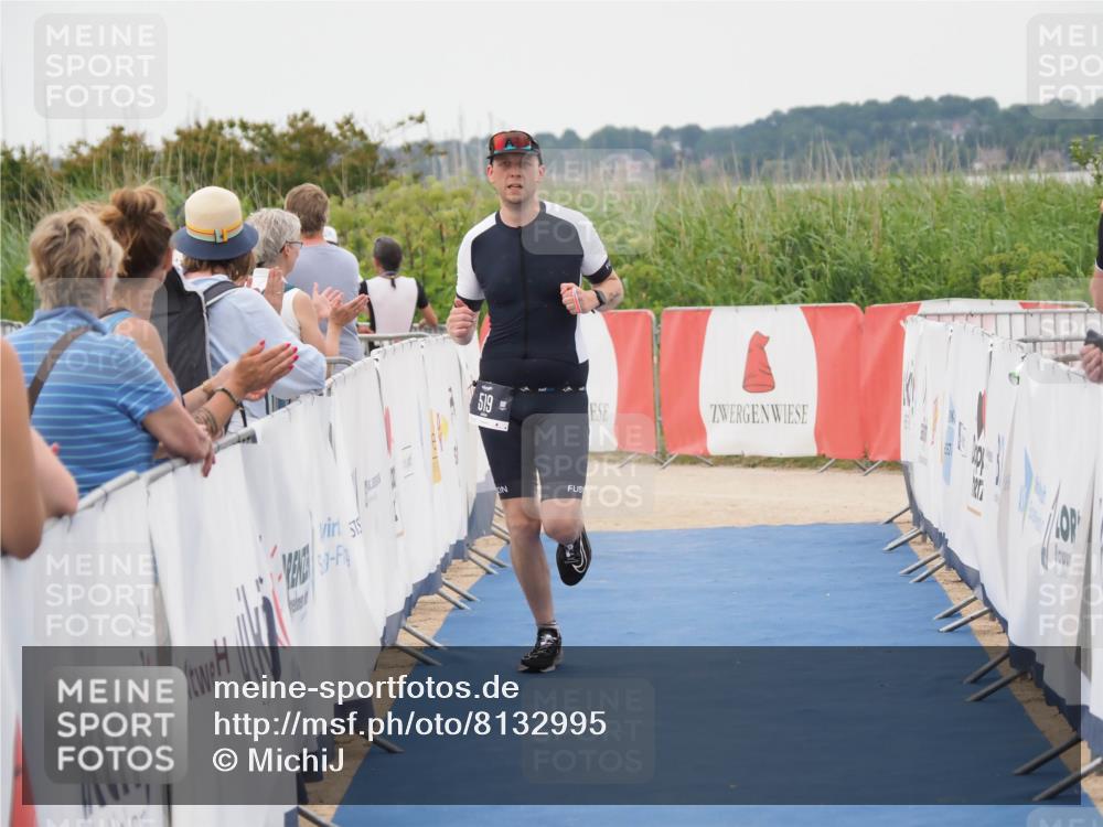 22.06.2025 - Viking Triathlon MichiJ http://msf.ph/oto/8132995 22.06.2025 15:52:25 Ziel 519 meine-sportfotos.de
